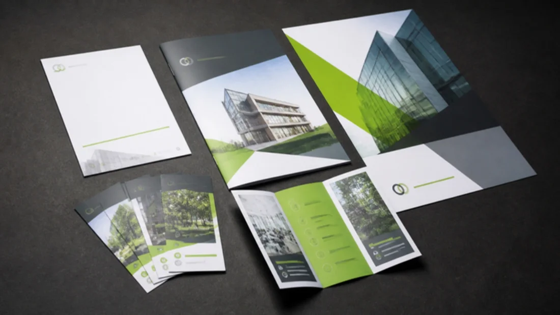 Wydrukowane ulotki, katalog, broszura i papier firmowy