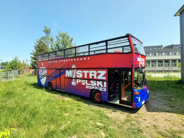 Autobus Rakowa Częstochowa – „Mistrz Polski” – realizacja Komplexdruk