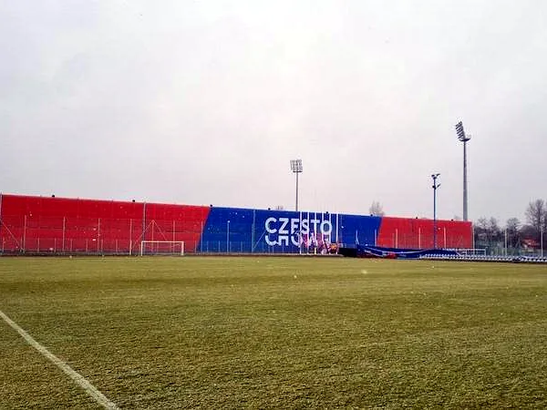 Banery na stadionie – realizacja Komplexdruk