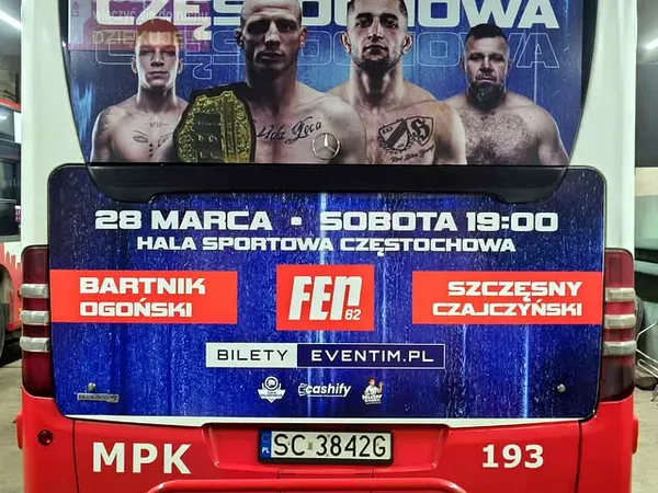 Reklama gali sportów walki na autobusie MPK – realizacja Komplexdruk